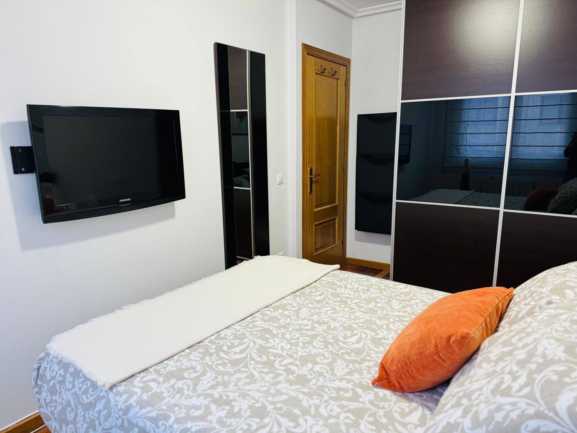 Apartamento Santa Ana - Centro De Gijon - Wifi Экстерьер фото